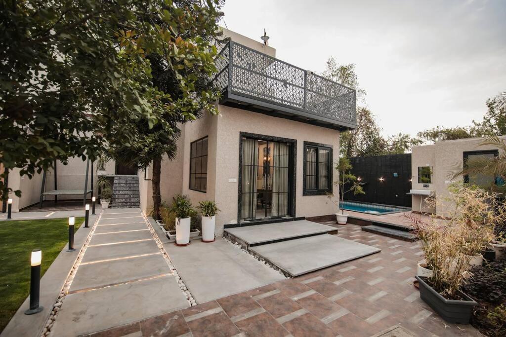 Saiba Outhouse- 4 Bed Room- Pool- Theatre- Partyhall- Garden & Terrace Sitting Area 斋浦尔 外观 照片