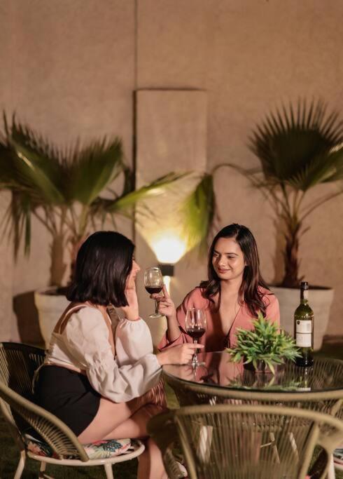 Saiba Outhouse- 4 Bed Room- Pool- Theatre- Partyhall- Garden & Terrace Sitting Area 斋浦尔 外观 照片