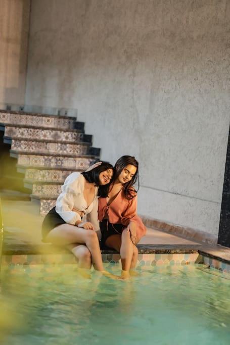 Saiba Outhouse- 4 Bed Room- Pool- Theatre- Partyhall- Garden & Terrace Sitting Area 斋浦尔 外观 照片