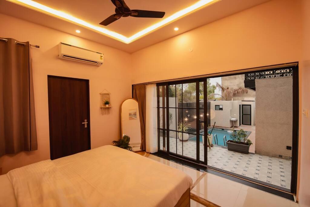 Saiba Outhouse- 4 Bed Room- Pool- Theatre- Partyhall- Garden & Terrace Sitting Area 斋浦尔 外观 照片