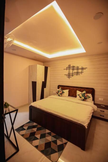 Saiba Outhouse- 4 Bed Room- Pool- Theatre- Partyhall- Garden & Terrace Sitting Area 斋浦尔 外观 照片