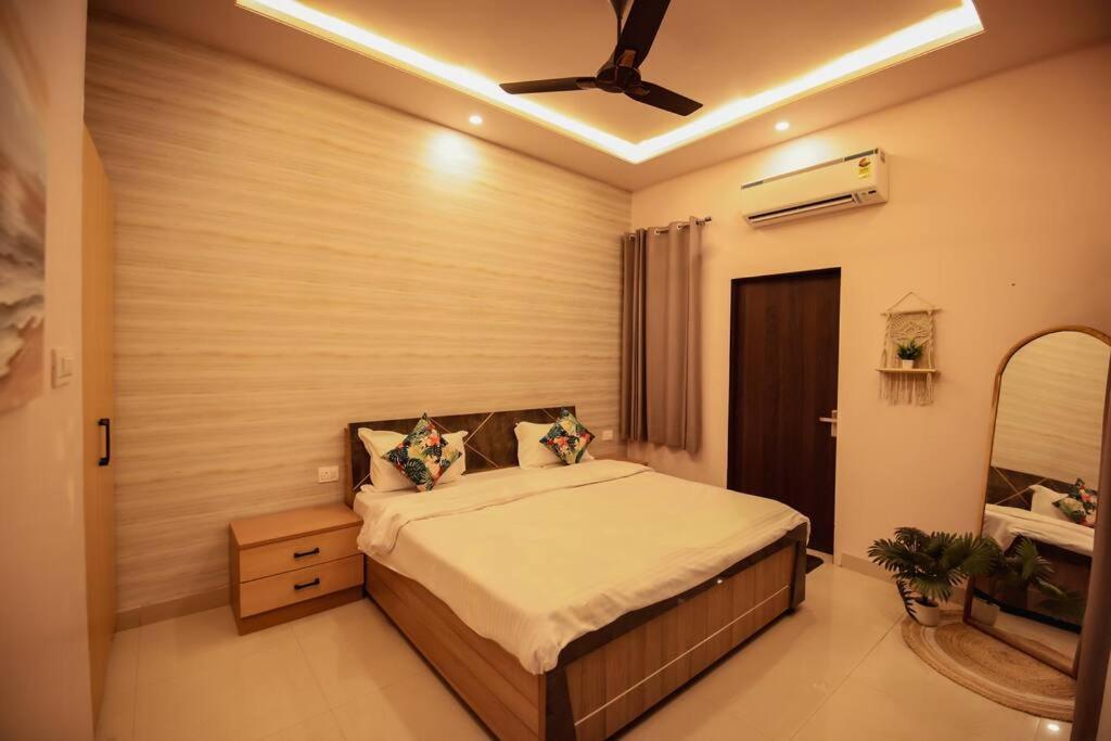 Saiba Outhouse- 4 Bed Room- Pool- Theatre- Partyhall- Garden & Terrace Sitting Area 斋浦尔 外观 照片
