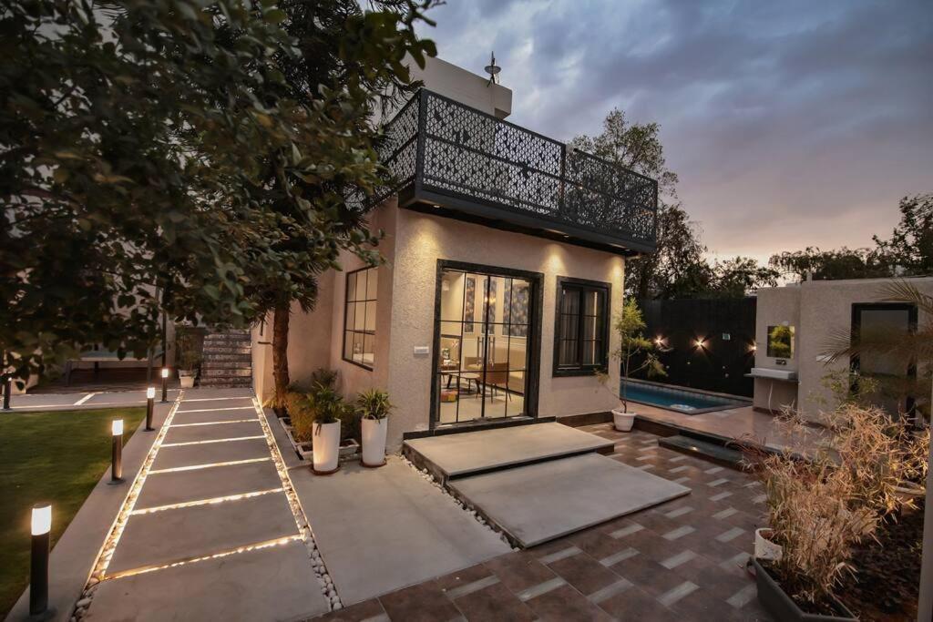 Saiba Outhouse- 4 Bed Room- Pool- Theatre- Partyhall- Garden & Terrace Sitting Area 斋浦尔 外观 照片