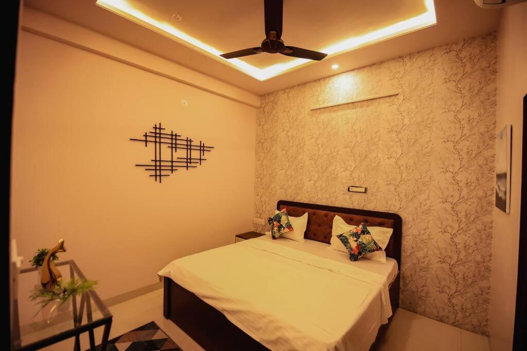 Saiba Outhouse- 4 Bed Room- Pool- Theatre- Partyhall- Garden & Terrace Sitting Area 斋浦尔 外观 照片